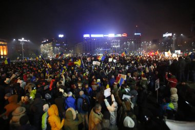 Üç yüz bin protesto insanlar