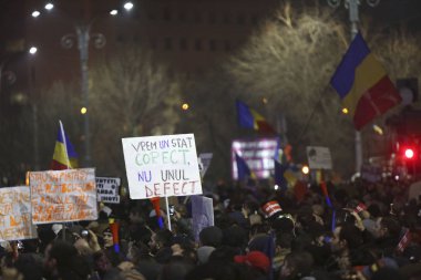 Yüz bin protesto Romanya olarak bozulması hukuk rahatlatır