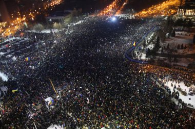 Romanya bozulması hukuk rahatlatır gibi binlerce protesto