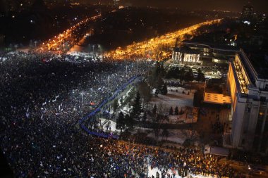 Romanya bozulması hukuk rahatlatır gibi binlerce protesto