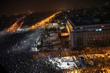 Romanya bozulması hukuk rahatlatır gibi binlerce protesto