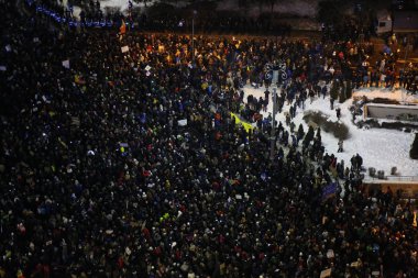 Romanya bozulması hukuk rahatlatır gibi binlerce protesto