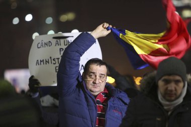 Romanya bozulması hukuk rahatlatır gibi binlerce protesto