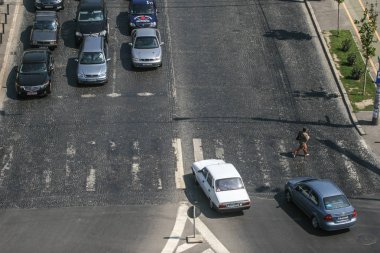 Bükreş, Romanya, 23 Ağustos 2009: Bükreş'te araç trafiği. 