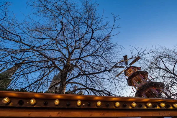 Mercados de Navidad en Albert Square cerca del Ayuntamiento de Manches — Foto de Stock