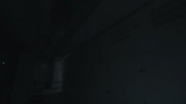 Elektro odada ışık açık