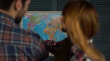 Dünya Haritası genç turist Çift seyahat edecek