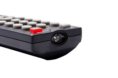 TV uzaktan kumandası üzerinde beyaz arka plan izole. kırpma yolu ile