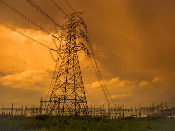 Silhouette of high voltage power plant and transformation statio — Stock Photo, Image