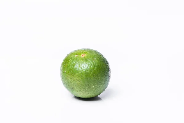 Limón. Fruta fresca sobre fondo blanco . — Foto de Stock
