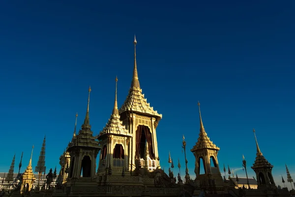 Bangkok, Tailândia - 20 de outubro de 2017 A Cerimônia de Criação Real para Sua Majestade o Rei Bhuibol Adulyadej em Sanam Luang preparou-se para ser usado como O funeral real em 26-29 de outubro de 2017 — Fotografia de Stock