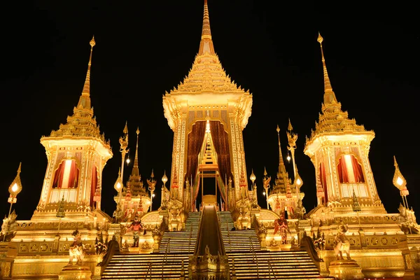 Μπανγκόκ, Ταϊλάνδη - 20 Οκτωβρίου 2017 το Βασιλικό δημιουργία Cereony για τον βασιλιάδων αυτού Εξοχότη Bhuibol Adulyadej στο Sanam Luang προετοιμασμένος να χρησιμοποιηθούν ως Βασιλική κηδεία στις 26-29 Οκτωβρίου 2017 — Φωτογραφία Αρχείου