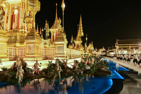 Μπανγκόκ, Ταϊλάνδη - 20 Οκτωβρίου 2017 το Βασιλικό δημιουργία Cereony για τον βασιλιάδων αυτού Εξοχότη Bhuibol Adulyadej στο Sanam Luang προετοιμασμένος να χρησιμοποιηθούν ως Βασιλική κηδεία στις 26-29 Οκτωβρίου 2017 — Φωτογραφία Αρχείου