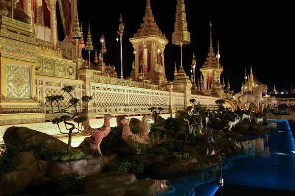 Bangkok, Thailand - October 20, 2017 The Royal Creation Cereony for His Majesty King Bhuibol Adulyadej at Sanam Luang prepared to be used as The royal funeral at October 26-29, 2017 — Stock Photo, Image