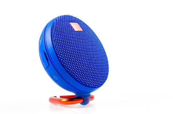 Bluetooth / kablosuz speakebluetooth / kablosuz hoparlör beyaz backgroundround