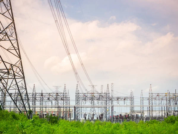 Central eléctrica de alta tensão e estação de transformação, Tailândia — Fotografia de Stock