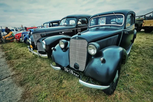Kiev, Ukrayna - Ekim 2017: Vintage araba Mercedes 