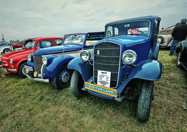 Kiev, Ukrayna - Ekim 2017: Vintage araba Opel 