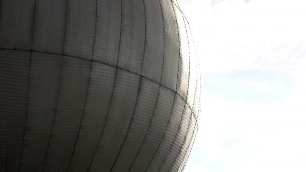Gas Tank Sky Background Spherical Tin Industrial Building Gas Storage — 비디오