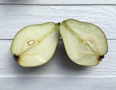 Armut yarım, üst görünümünde kesmek