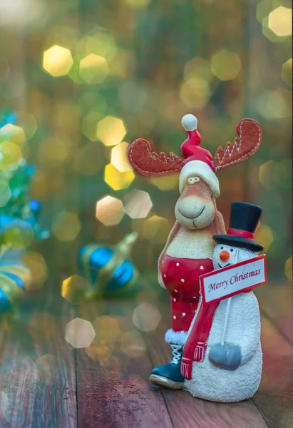 Hermoso fondo de Navidad con juguetes de Año Nuevo y colorido — Foto de Stock