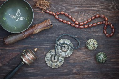 meditasyon ve gevşeme için çeşitli etnik nesneleri
