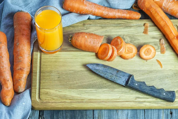 carrots on the chopping board