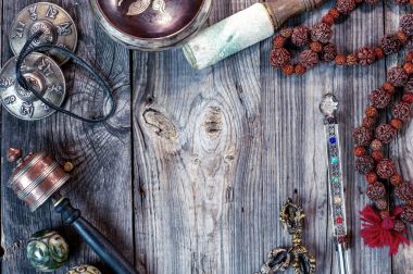 meditasyon ve gevşeme için Tibet etnik nesneleri