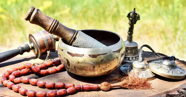 Instrumentos musicales religiosos para la meditación — Foto de Stock