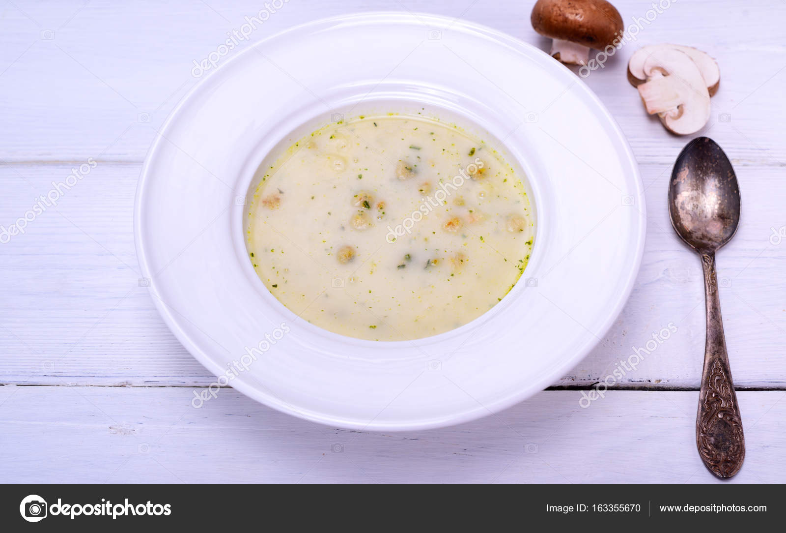 İstiridye Mantarı Çorbası İstiridye Mantarı Çorbası