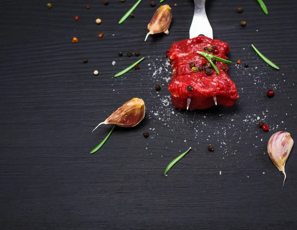 iki adet sığır eti 