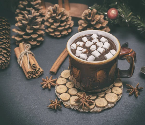 Hot chocolate in a brown mug — Stock Photo, Image