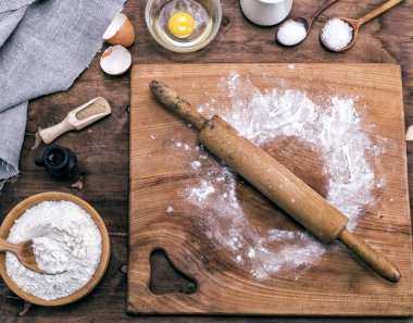 oklava ile kare Ahşap mutfak kurulu 