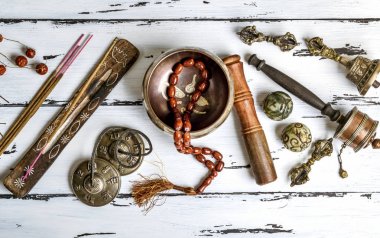 Tibet dini nesneler için meditasyon ve alternatif medicin