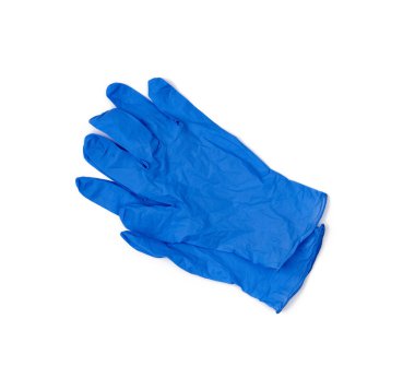 Prosedürleri ve manipülasyonları gerçekleştirmek için kullanılan mavi plastik eldivenler beyaz arka planda izole edilmiştir.