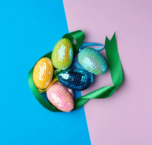 Oeufs Pâques Décoratifs Multicolores Décorés Avec Des Paillettes Sur Fond — Photo