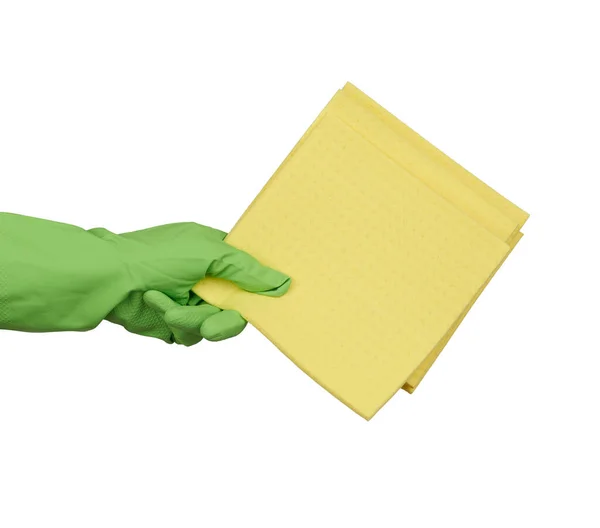 Рука Держит Желтую Тряпку Губкой Очистки Защитная Зеленая Резиновая Перчатка — стоковое фото
