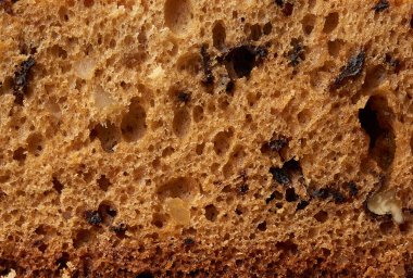 Kahverengi desenli fındıklı sünger keki, kabartma yapısı, tam çerçeve