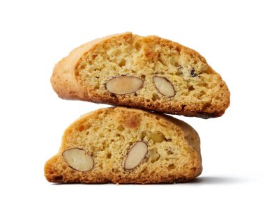 Fırında pişmiş İtalyan bademli bisküvisi, cantuccini kurabiyeleri geleneksel İtalyan Noel 'i, yeni yıl kuru kurabiyeleri. Beyaz arkaplanda izole edilmiş pişirme