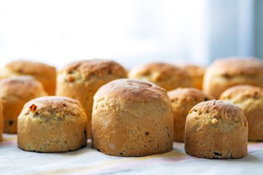 Paskalya, Paskalya kek veya Paskalya ev yapımı ekmek