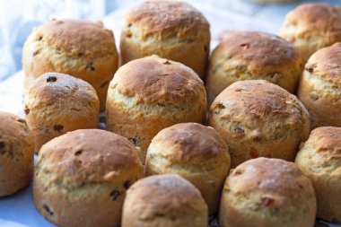 Paskalya, Paskalya kek veya Paskalya ev yapımı ekmek