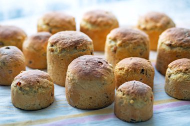 Paskalya, Paskalya kek veya Paskalya ev yapımı ekmek