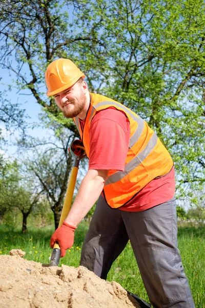 koruyucu fıçı kum kazma işçi