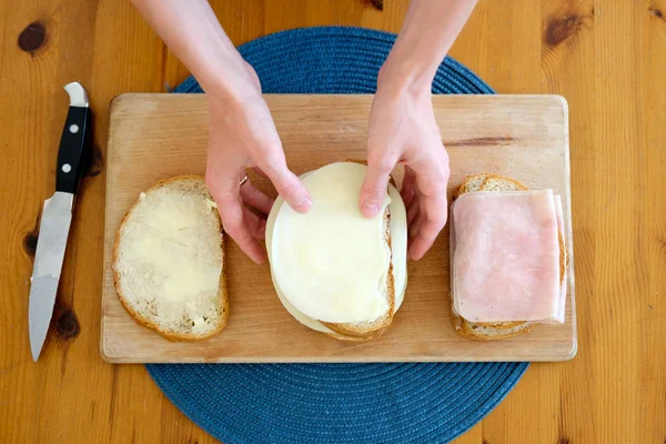 Eller yukarı Kahvaltı, kadın