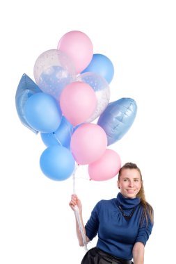 Gülüyor ve PIN tutan mavi kazaklı yakışıklı beyaz kız