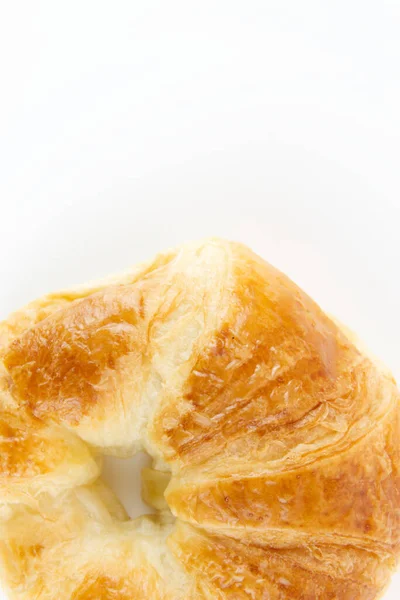 美味的 新鲜的羊角面包 白色的 法国的早餐 — 图库照片