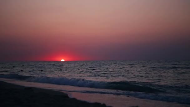 Salida del sol en la playa — Vídeos de Stock