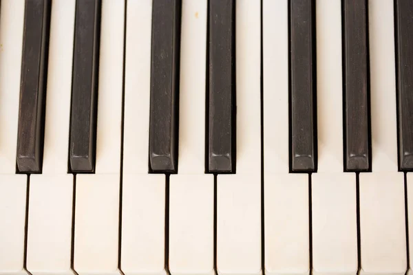 Zongora billentyűk nézett-ból fenti — Stock Fotó