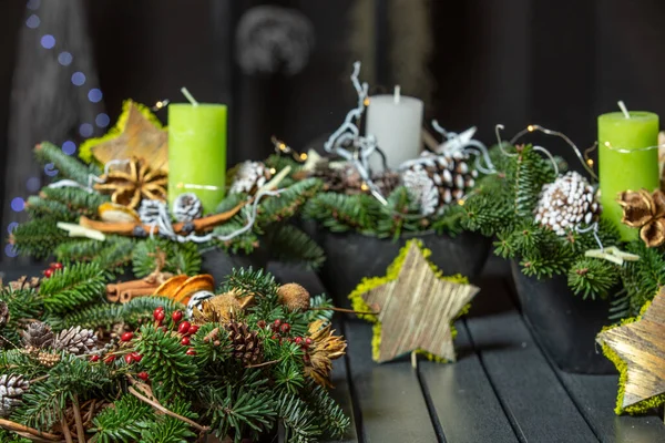 Mumlu noel dekoru. Arka plan. Güzel yeni yıl iç mimarisi. — Stok fotoğraf