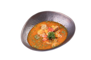 kharcho beyaz bir arka planda lezzetli çorba